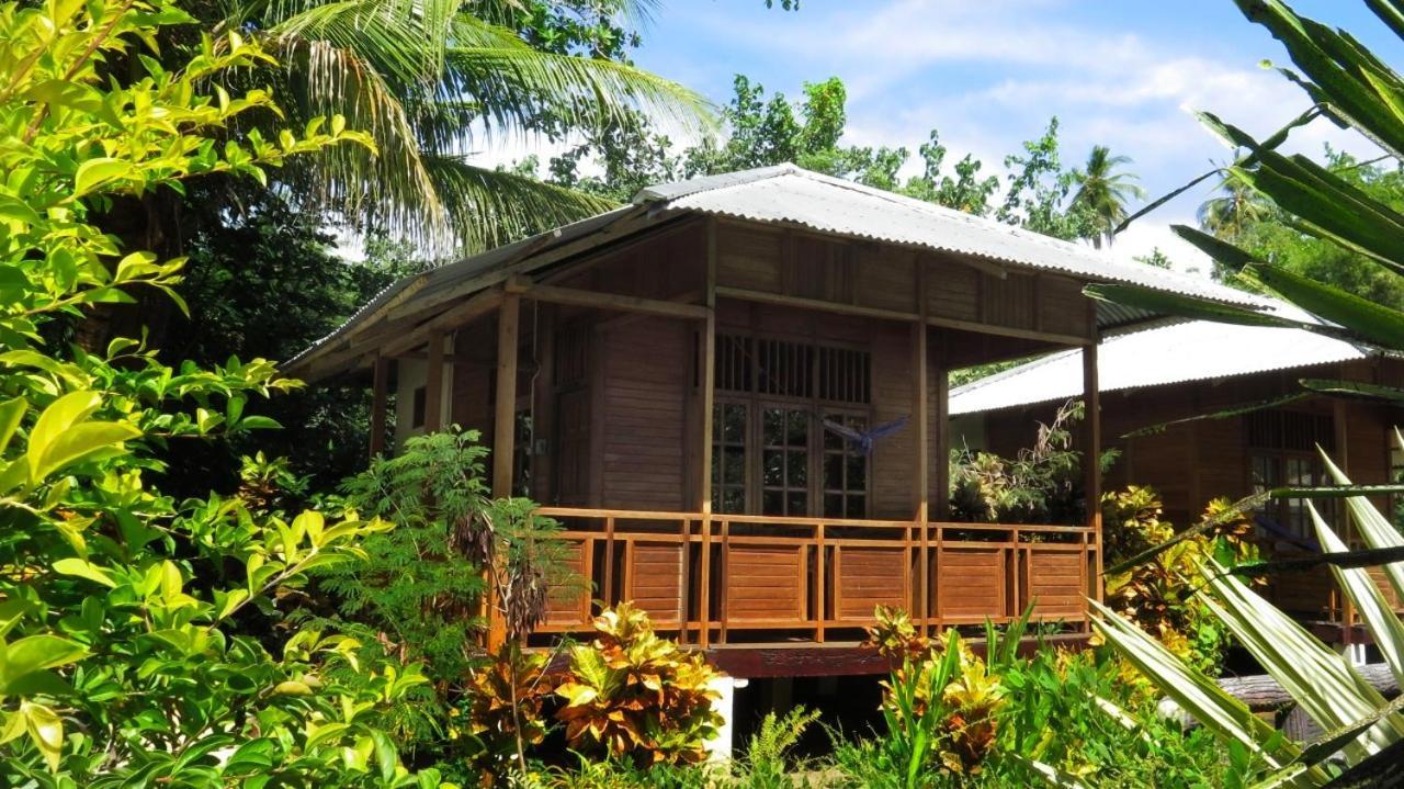 Two Fish Resort Бунакен Екстериор снимка