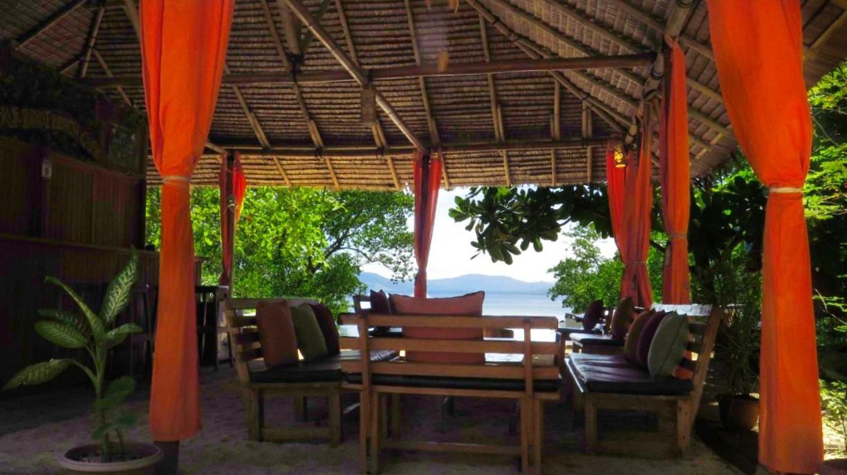 Two Fish Resort Бунакен Екстериор снимка